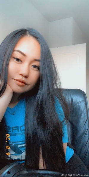 peachykaix Photo #34