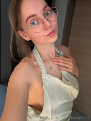 eviesplayground Photo #6