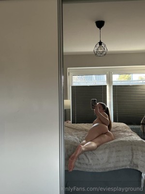 eviesplayground Photo #21