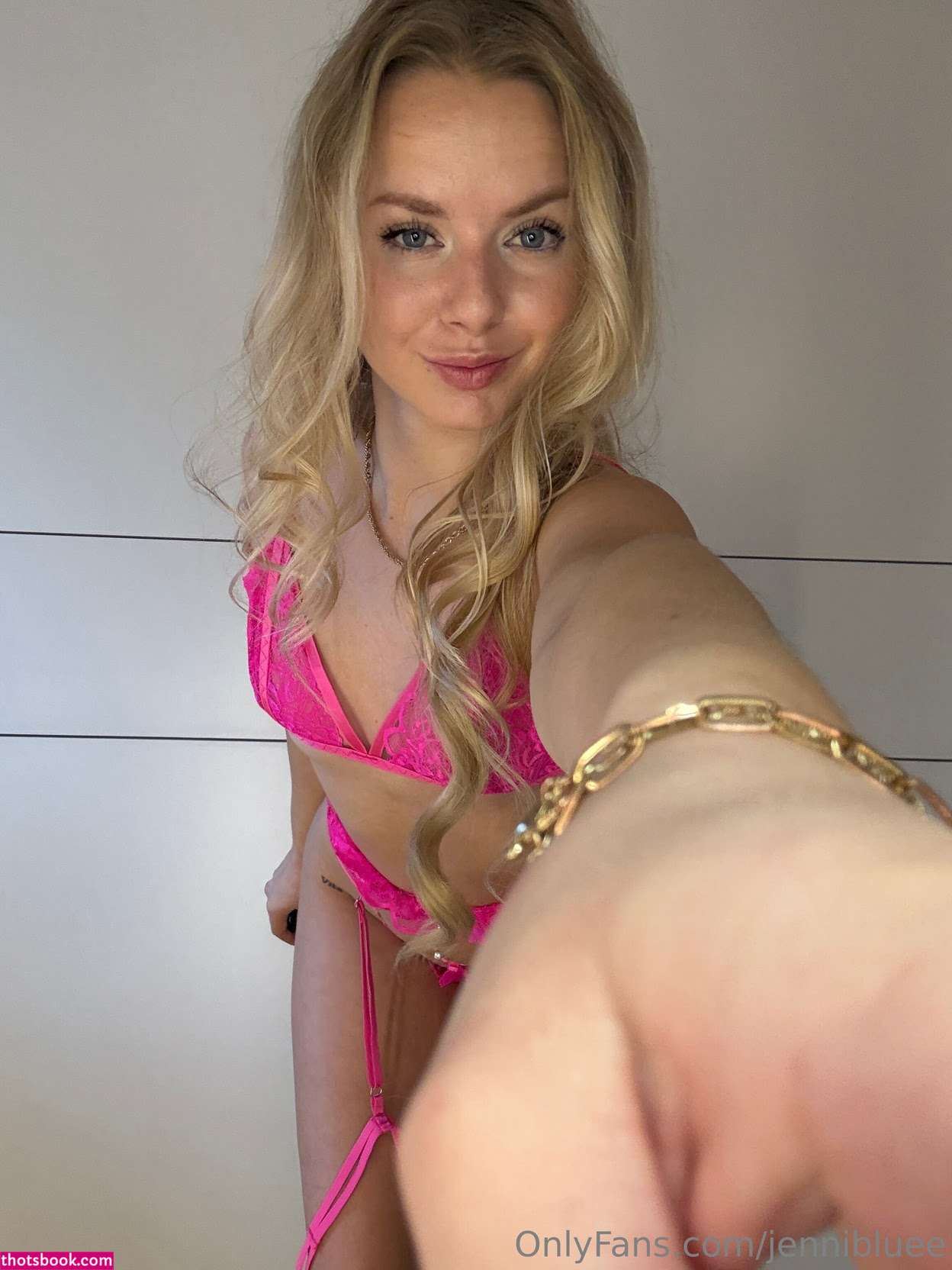 jennibluee Photo #24