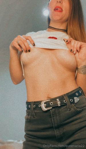 queenaria22 Photo #3