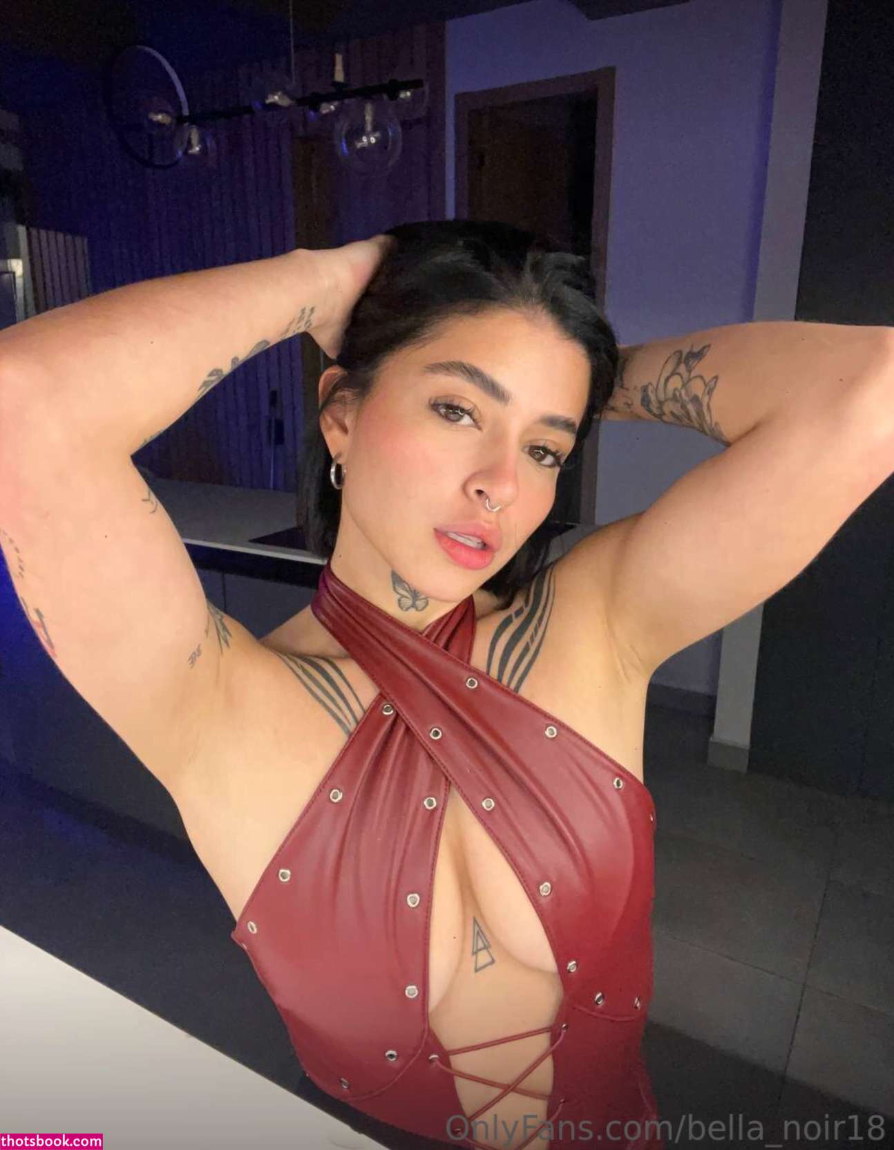 Bella Noir Photo #8