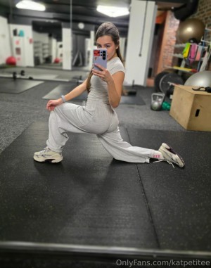 katpetitee Photo #22