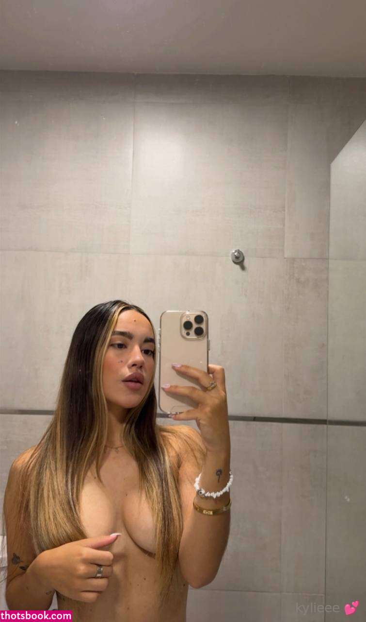 kyliethorne Photo #36