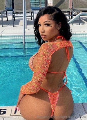 lightskinkimmm Photo #7