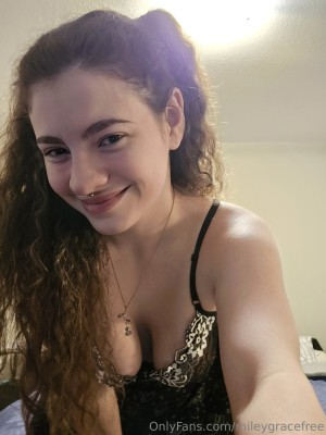 mileygracefree Photo #2