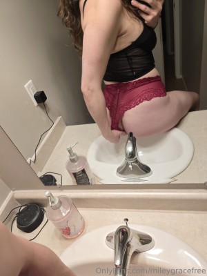 mileygracefree Photo #7