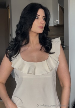 Sienna Black Photo #144