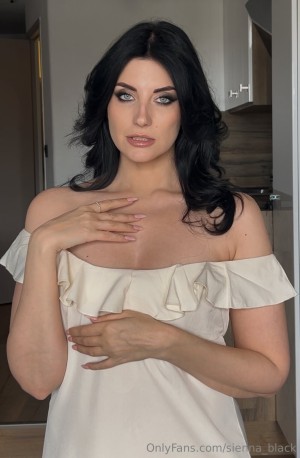 Sienna Black Photo #164