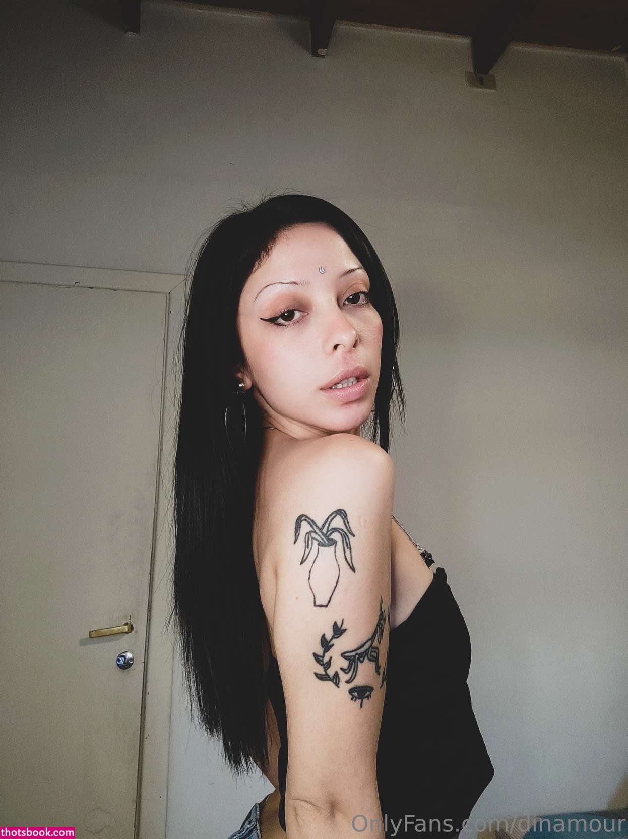 worshipbastet Photo #3