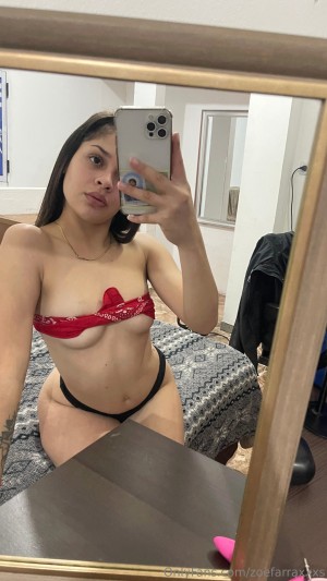 zoefarraxxxs Photo #37