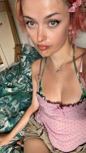Lucy Kerr Photo #14