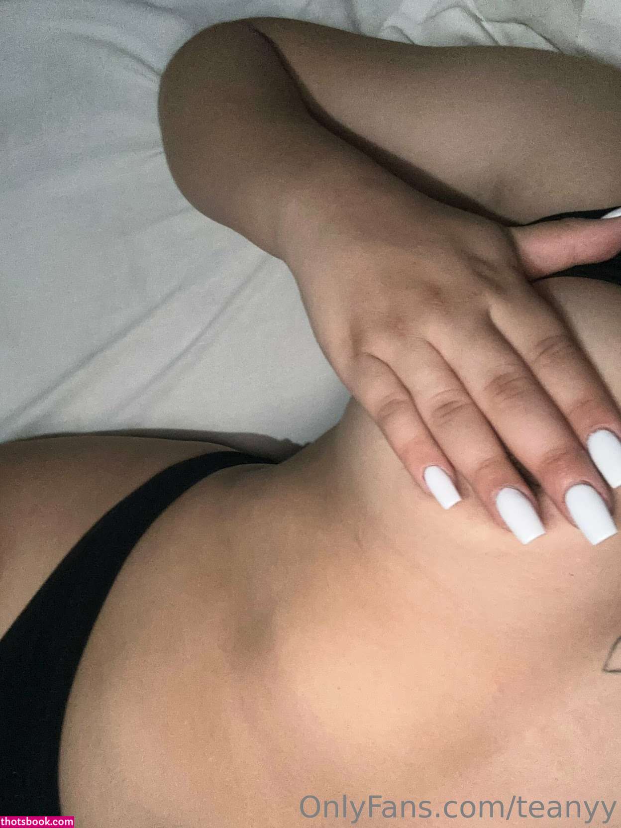 Estefany Marquez Photo #2