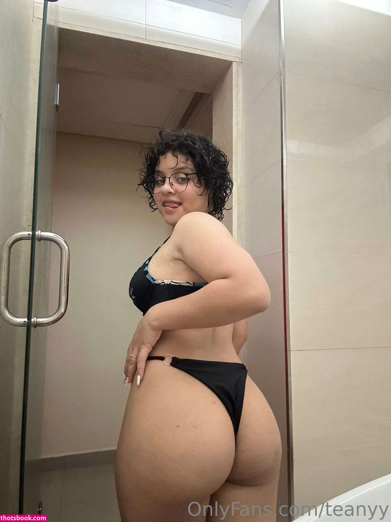 Estefany Marquez Photo #21