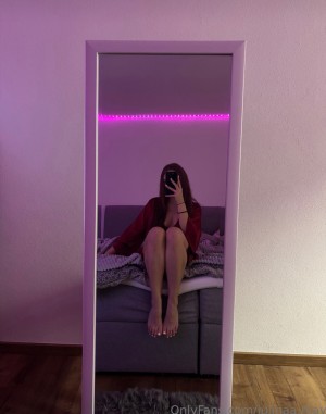 Julinaa May Photo #13