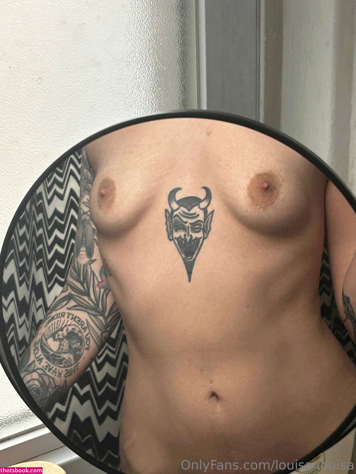 Miss Louisa Photo #21