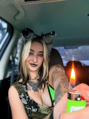 Myst1cnympho Photo #10