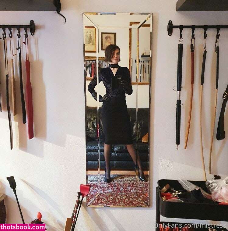 mistresselena Photo #2