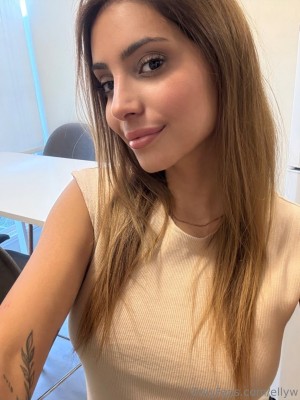 ellyw Photo #30