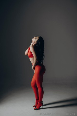 Evelien Murano Photo #9