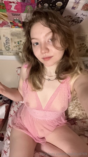 hellokitty4769 Photo #8