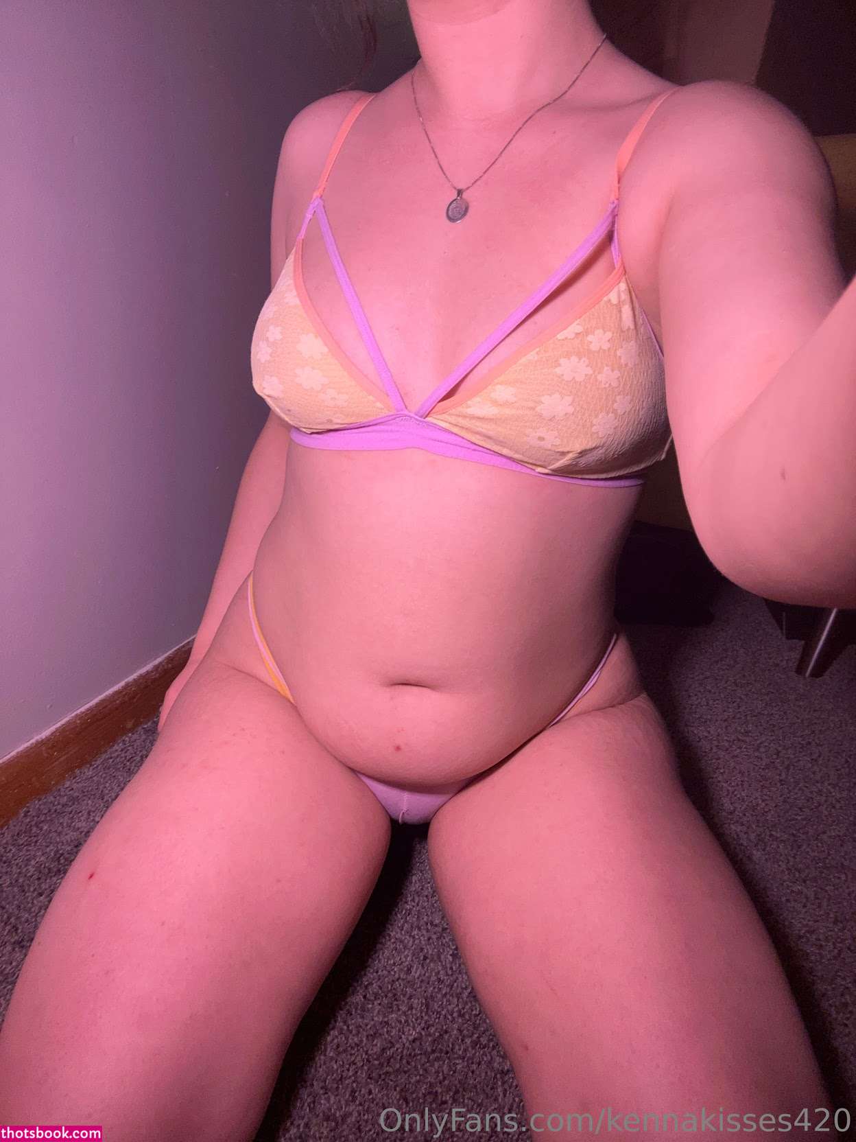 kenziekisses420 Photo #6