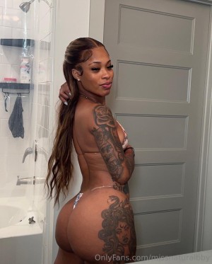 missnaturalbby Photo #1