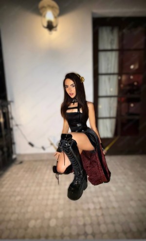 Andrea Botez Photo #46