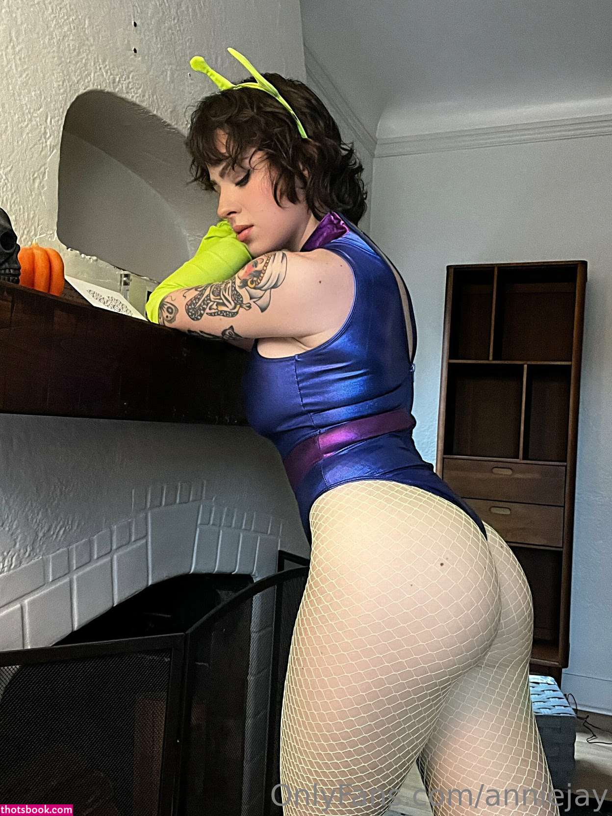 Anisa Jomha Photo #17