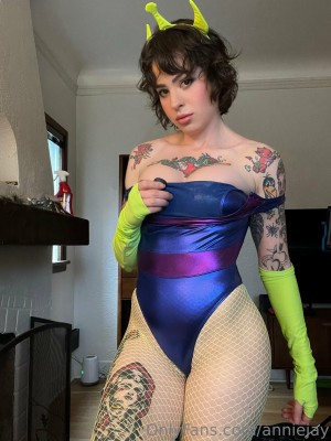 Anisa Jomha Photo #22