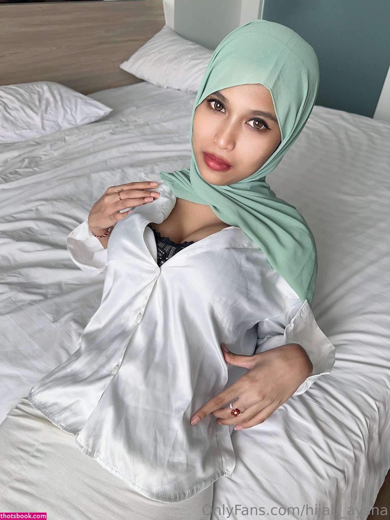 Hijab Aysha Photo #19