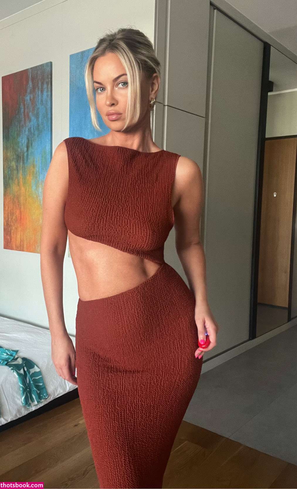 Isabelle Bloom Photo #26