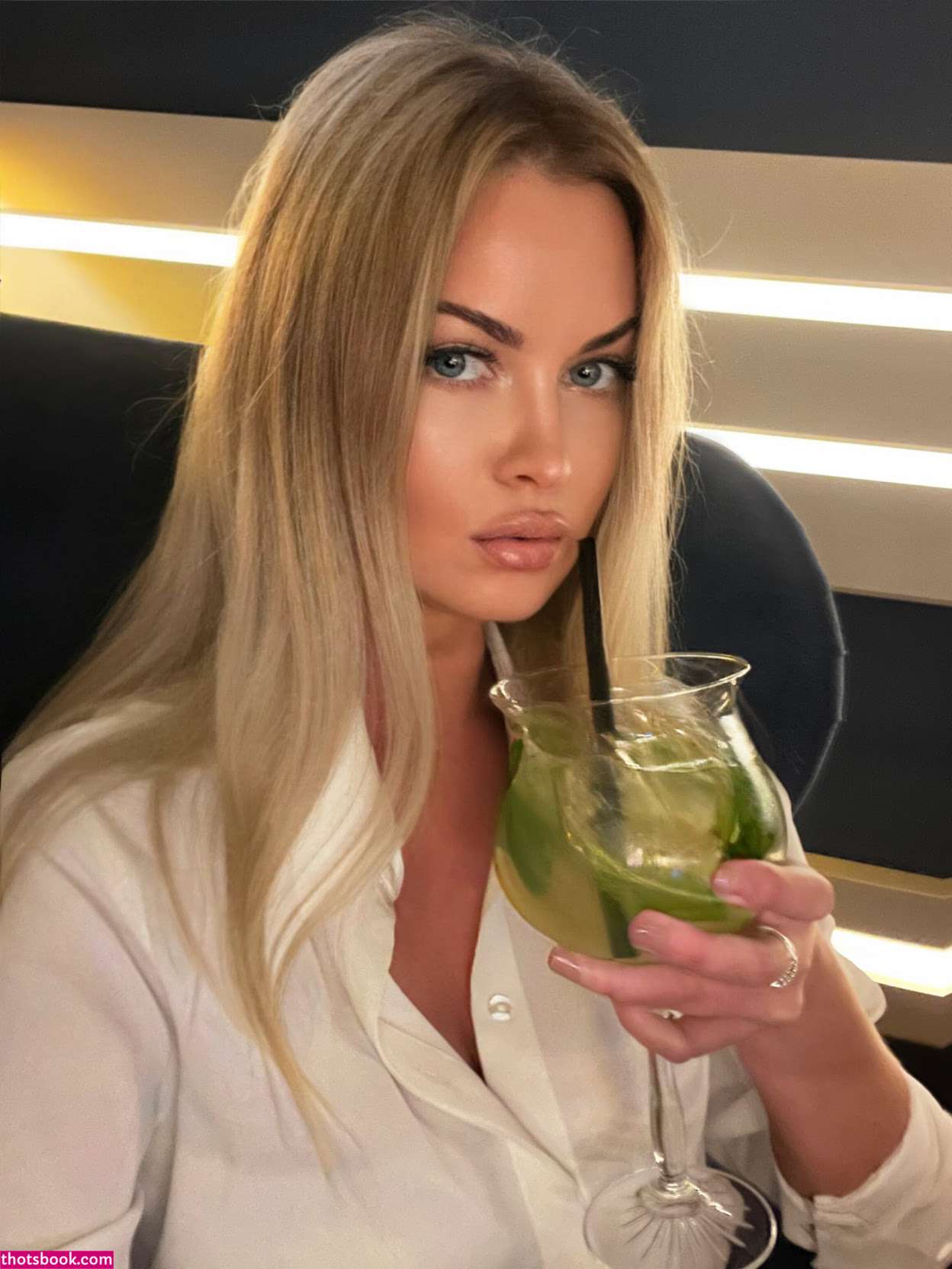 Isabelle Bloom Photo #30