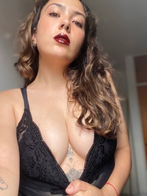 kinkydaniela Photo #32