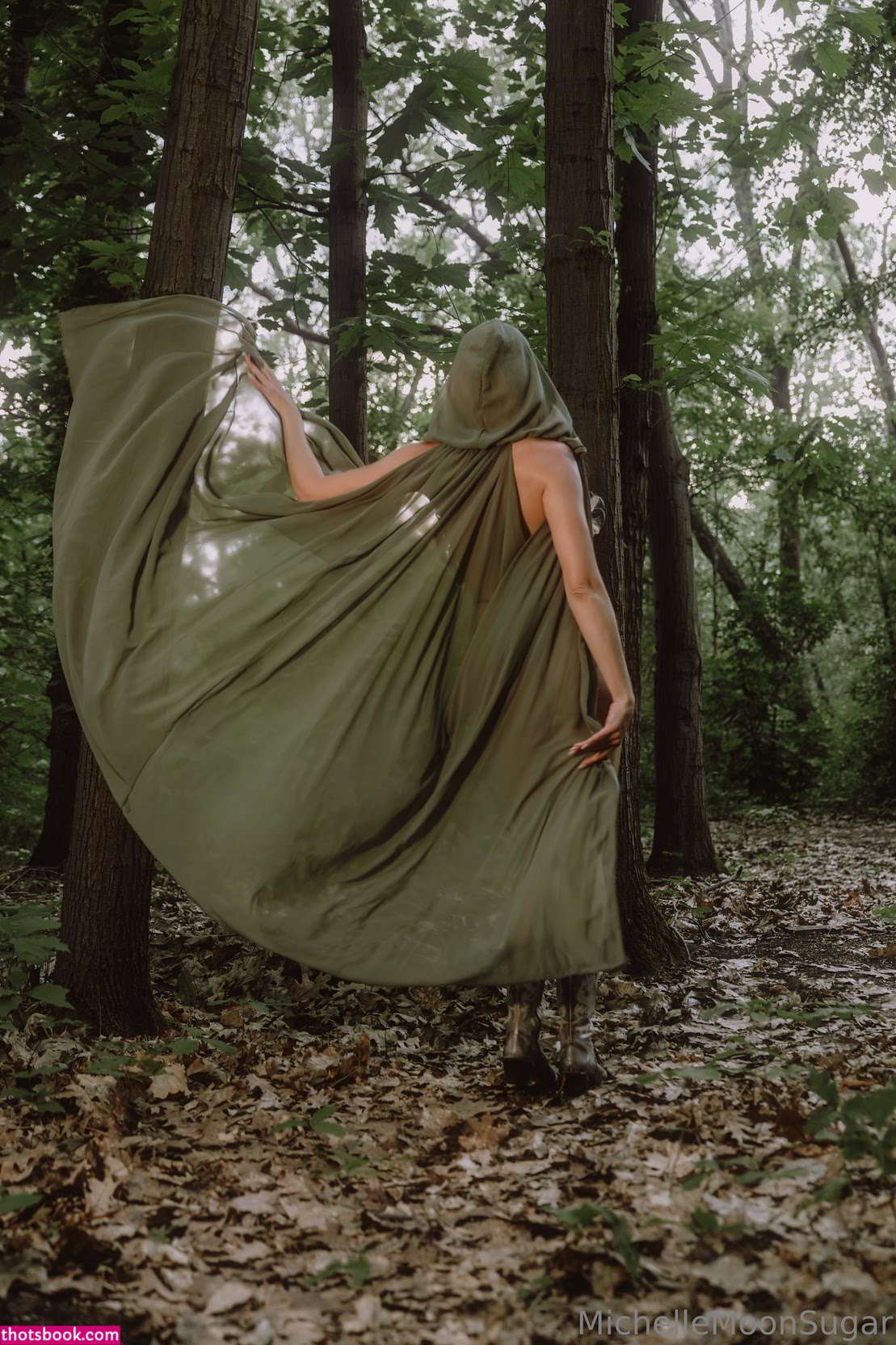 Ellie Land Photo #251