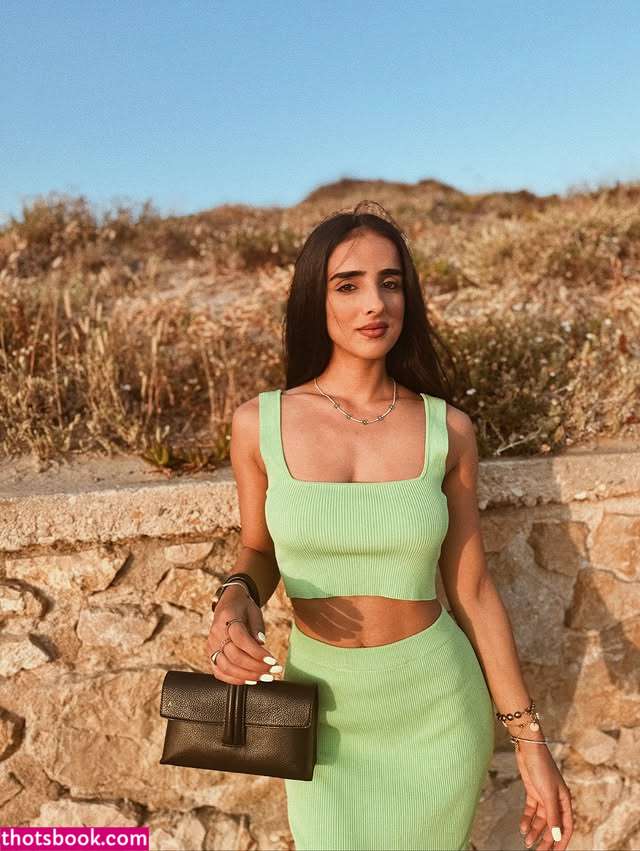 Annamaria Dore Photo #5