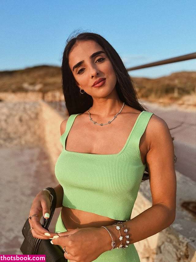 Annamaria Dore Photo #6