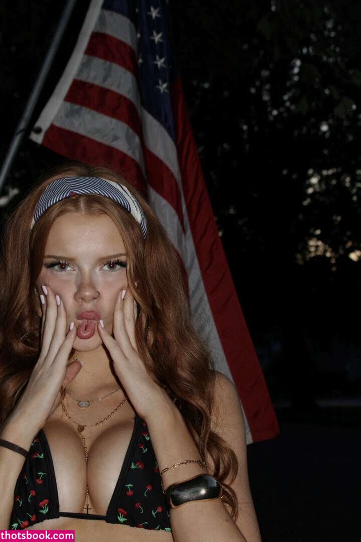 Aurorafoxxxx Photo #9