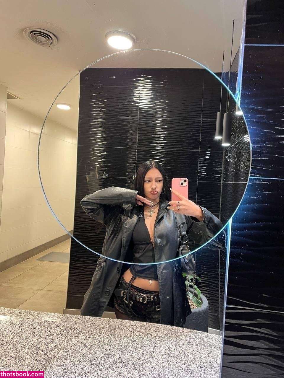 Izzy Lavigne Photo #14