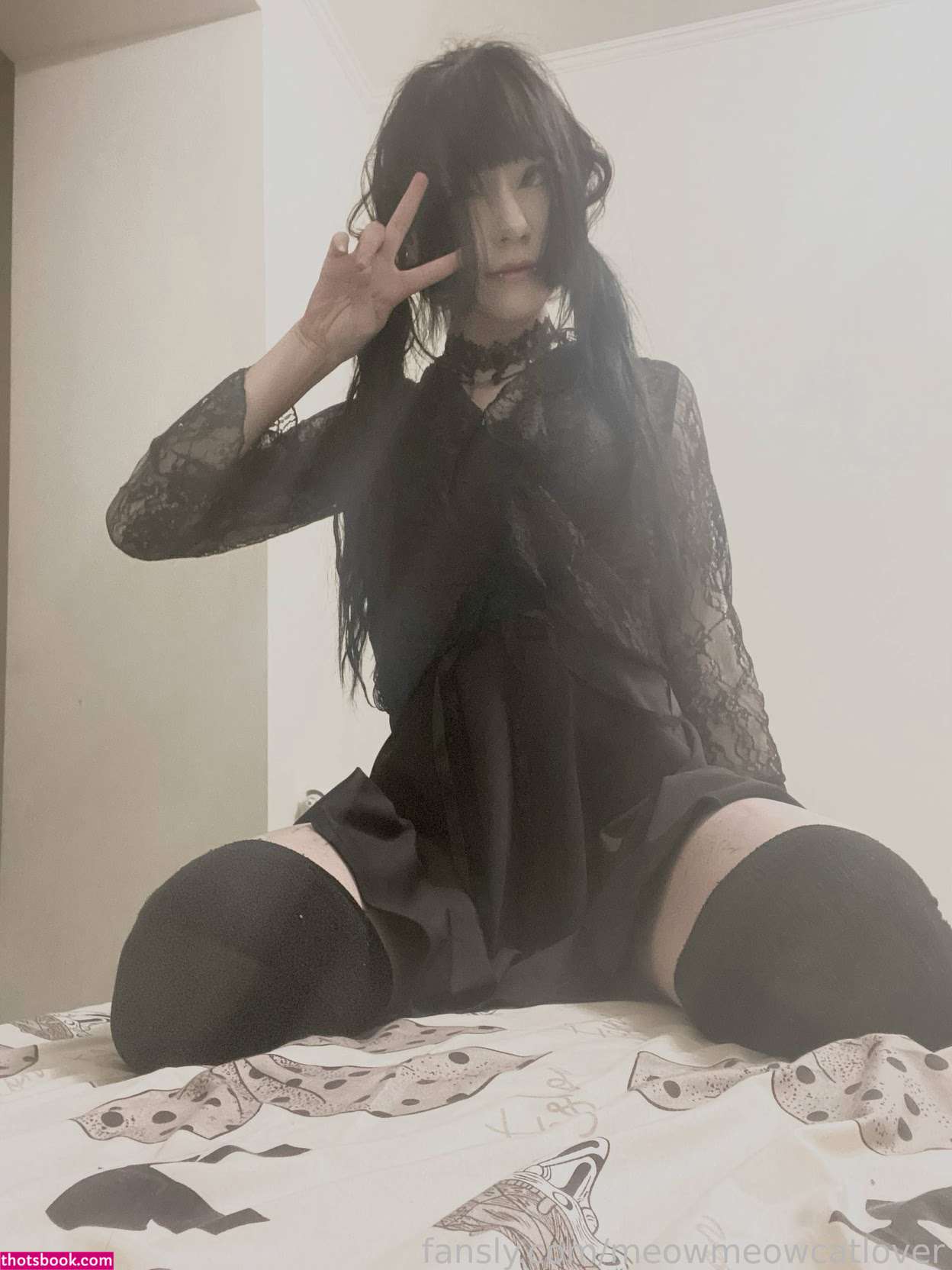 meowmeowcatlover Photo #4