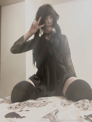 meowmeowcatlover Photo #4