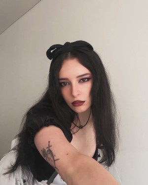 Raven Numan Photo #3