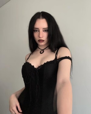 Raven Numan Photo #18