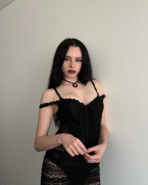 Raven Numan Photo #21