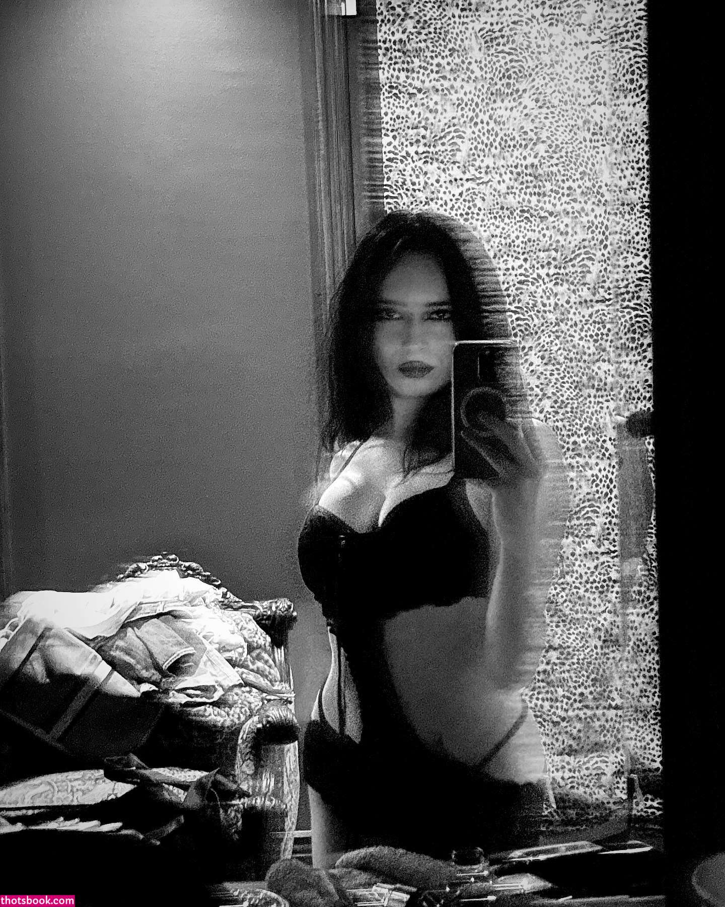 Raven Numan Photo #25