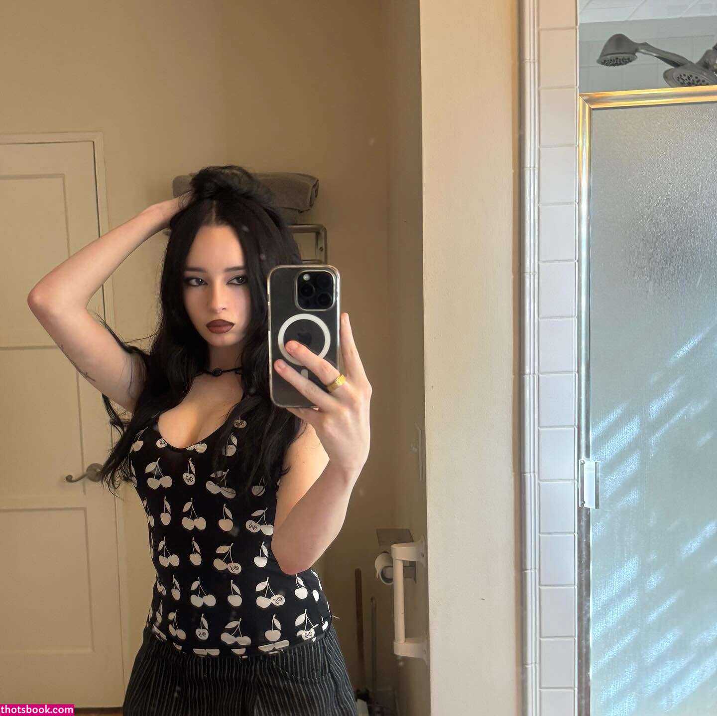 Raven Numan Photo #28