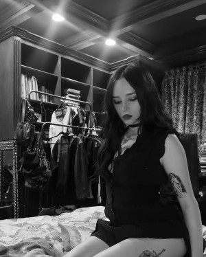 Raven Numan Photo #40