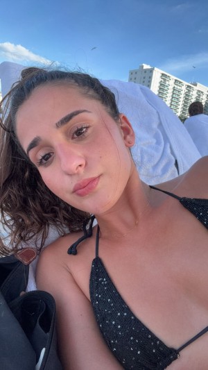 Pardiss Carello Photo #25