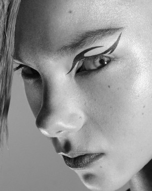 Phoebe Combes Photo #18