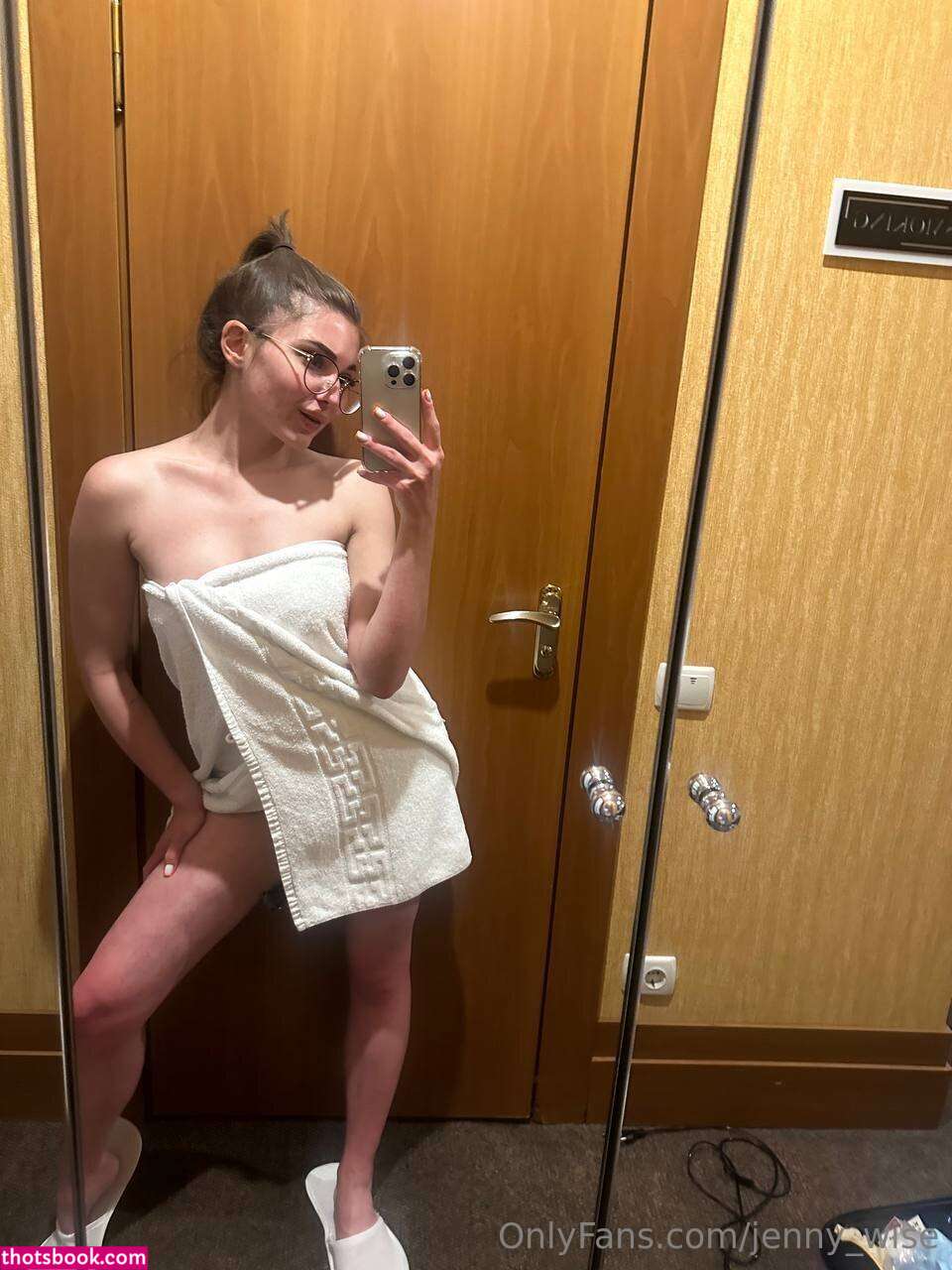 Jenny Wise Photo #20